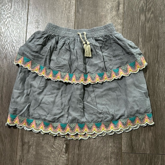 Girls peek grey embroidered skirt 6/7 - Picture 1 of 3